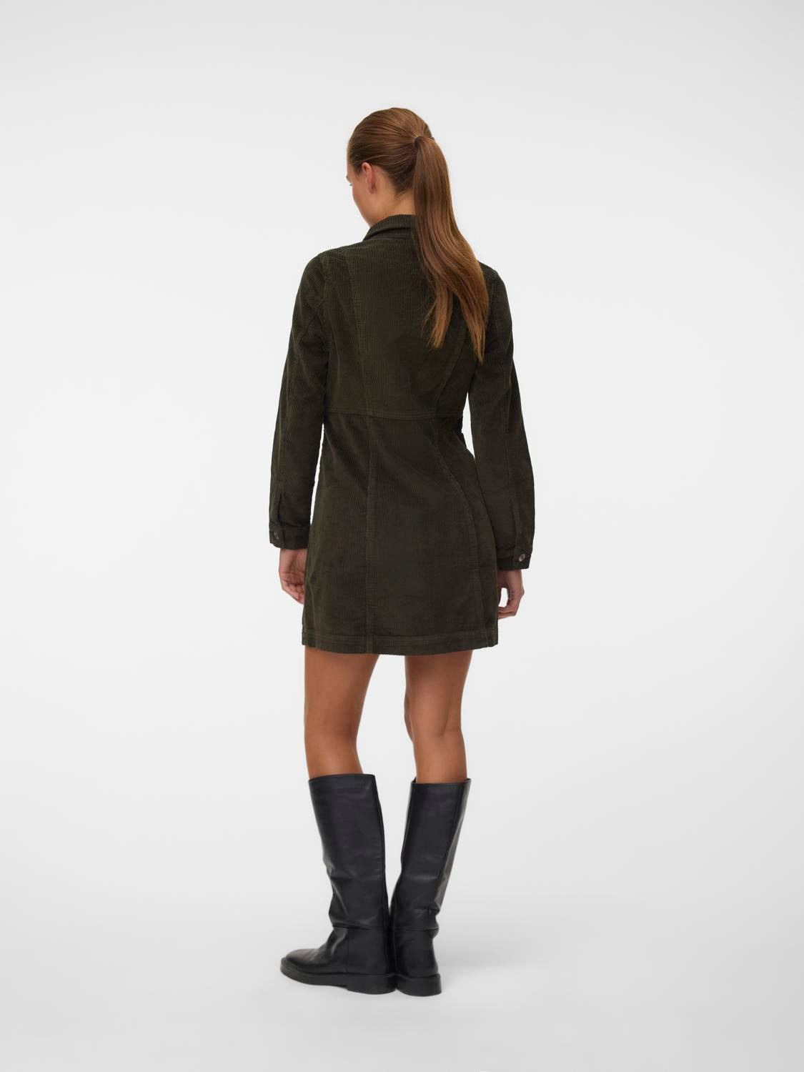 model_shot-back